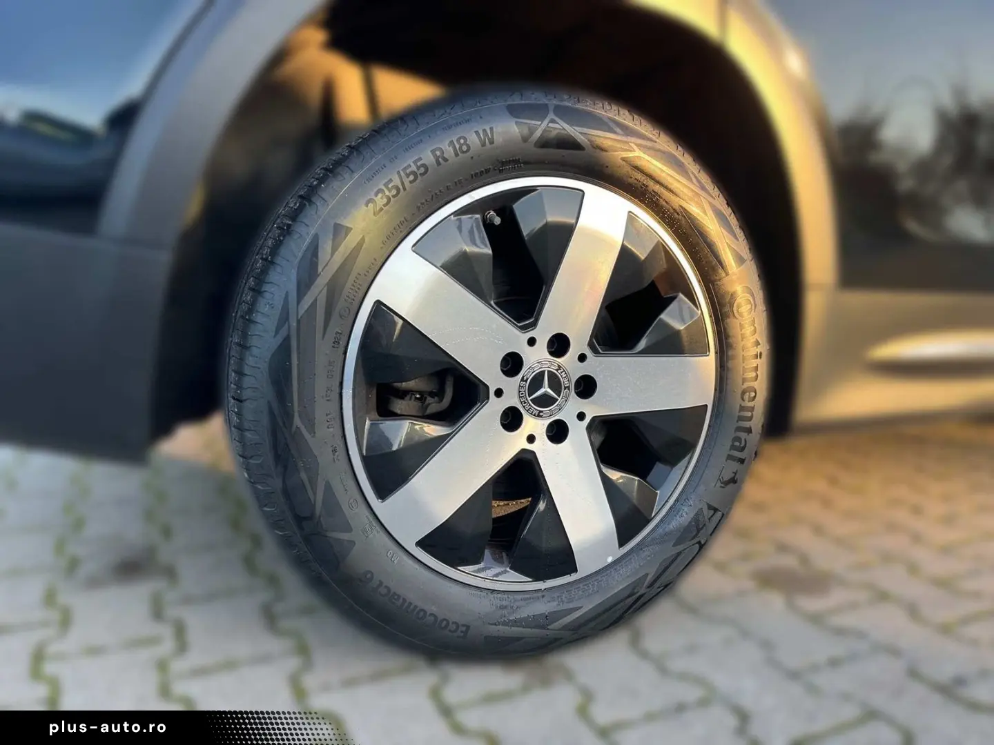 MERCEDES-BENZ GLB 220 d 4M Progresive