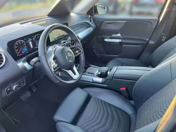 MERCEDES-BENZ GLB 220 d 4M Progresive