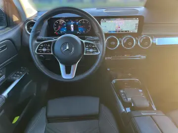 MERCEDES-BENZ GLB 220 d 4M Progresive