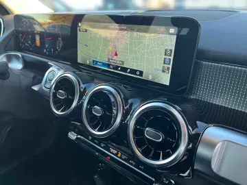 MERCEDES-BENZ GLB 220 d 4M Progresive