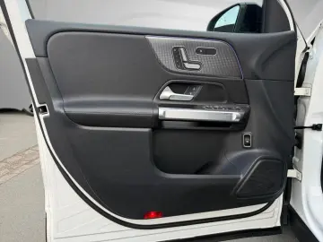 MERCEDES-BENZ GLB 220 d 4M Night Progressive