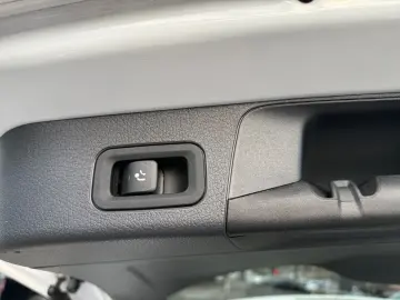 MERCEDES-BENZ GLB 220 d 4M Night Progressive