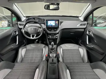 Peugeot 2008 1.2 Benzina 110 CP An 2016