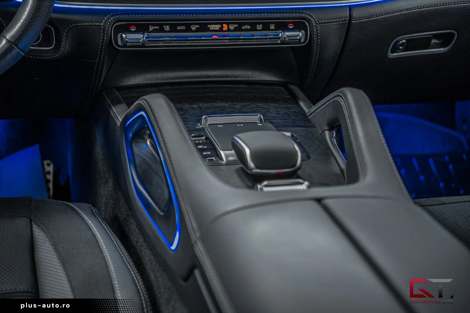 MERCEDES-BENZ GLE 53 AMG HYB 22  Pano Massage Tow ACC Night