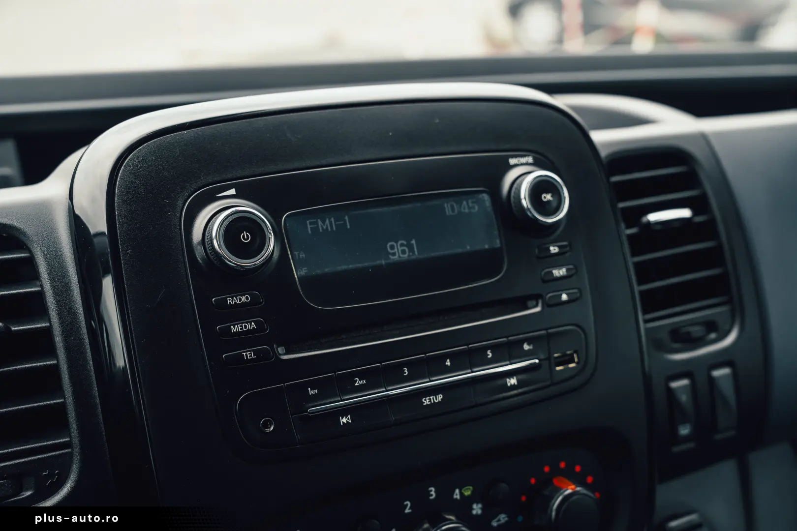 Opel Vivaro 1.6 diesel 125 CP