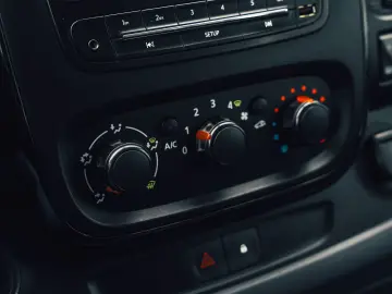 Opel Vivaro 1.6 diesel 125 CP