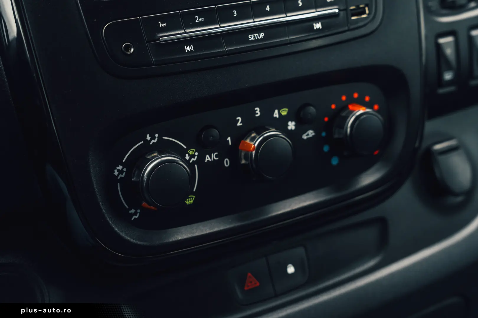 Opel Vivaro 1.6 diesel 125 CP