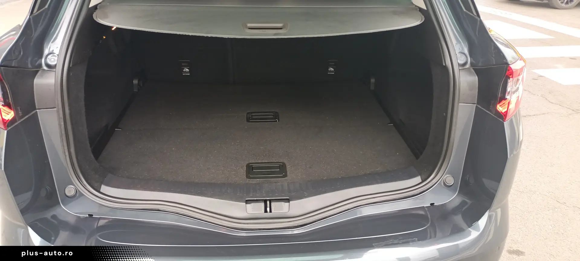 Renault Megane Estate 1.33 Tce Limited 2020 RAR  Garanție