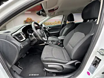 KIA Ceed Plug-in-Hybrid SPIRIT