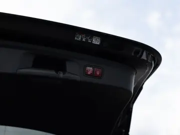 MERCEDES-BENZ GLE 400 e 4M AMG-Sport Pano AHK Distr &hellip;