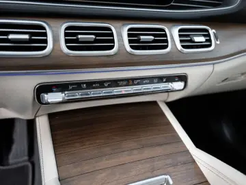 MERCEDES-BENZ GLE 400 e 4M AMG-Sport Pano AHK Distr &hellip;