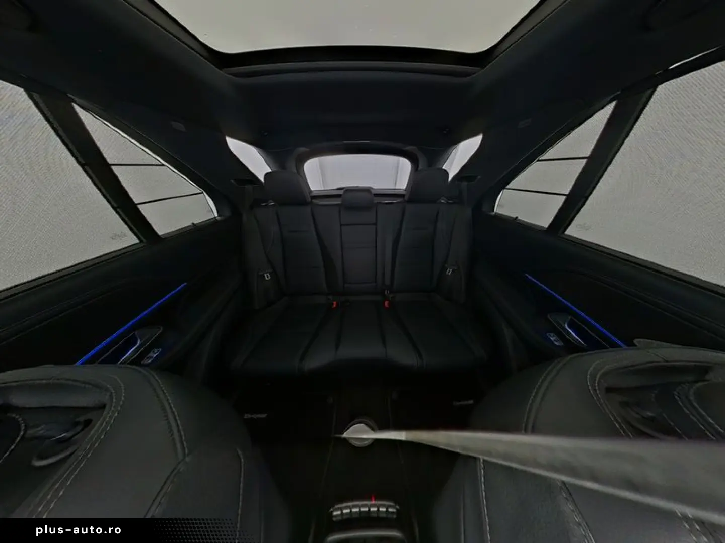 MERCEDES-BENZ GLE 400 e 4M AMG BURM AIRM HuD DISTR AHK PANO