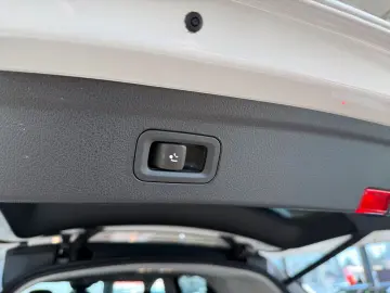 MERCEDES-BENZ GLE 400 e 4M AMG  Multibeam NAVI DAB AHK 360