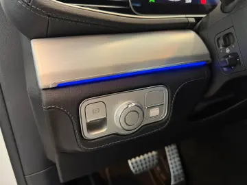 MERCEDES-BENZ GLE 400 e 4M AMG  Multibeam NAVI DAB AHK 360