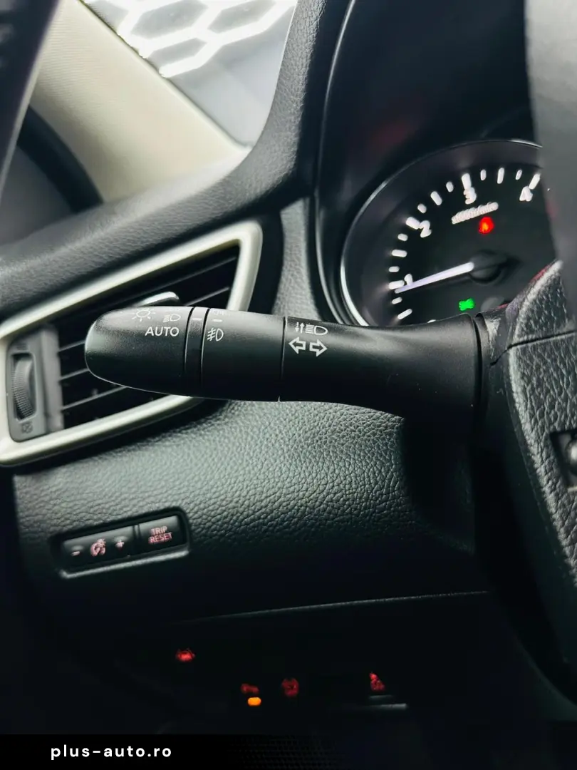 NISSAN Qashqai 2015 1.5D E6 Garantie 12  Luni Rate Avans 0 D