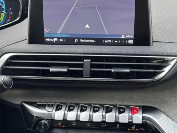 Peugeot 3008 Gen-Ii-2016