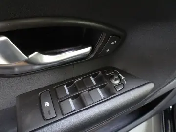 Land-Rover Range-Rover-Evoque Gen-I-2012-2018