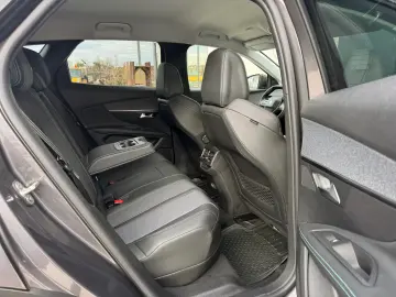 Peugeot 3008 Gen-Ii-2016