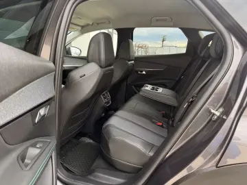 Peugeot 3008 Gen-Ii-2016