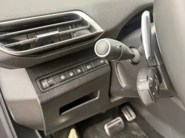 Peugeot 3008 Gen-Ii-2016