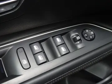 Peugeot 3008 Gen-Ii-2016