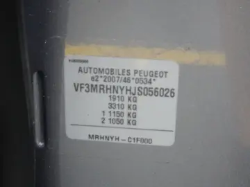 Peugeot 3008 Gen-Ii-2016