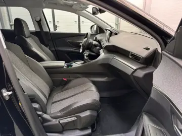 Peugeot 3008 Gen-Ii-2016