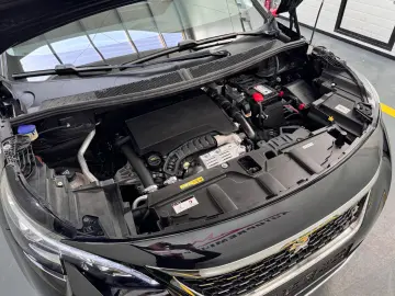 Peugeot 3008 Gen-Ii-2016