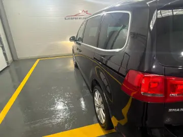 Volkswagen Sharan Gen-Ii-2010