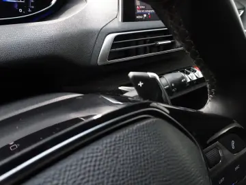 Peugeot 3008 Gen-Ii-2016