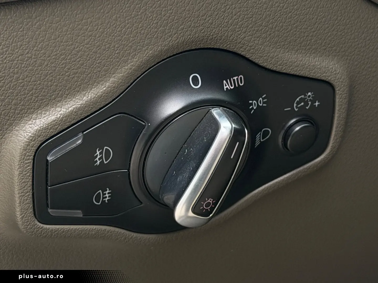 Audi Q5 Gen-8R-2008-2016