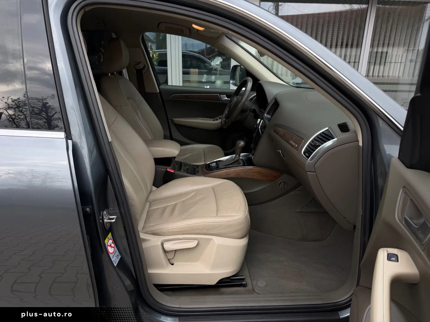 Audi Q5 Gen-8R-2008-2016