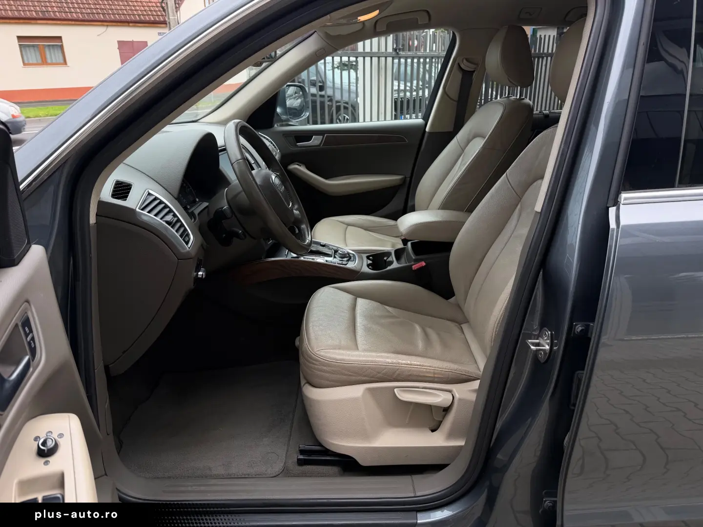 Audi Q5 Gen-8R-2008-2016