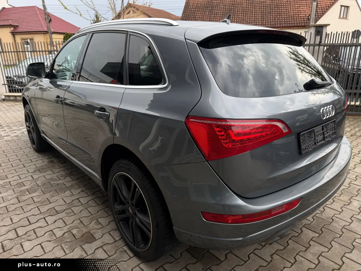 Audi Q5 Gen-8R-2008-2016