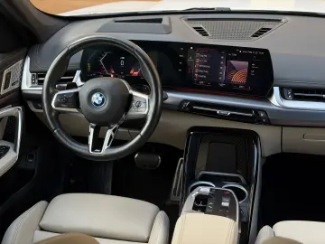 BMW X1 xDrive 25e M Sport   masaj   camere 360   HK