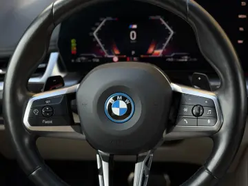 BMW X1 xDrive 25e M Sport   masaj   camere 360   HK