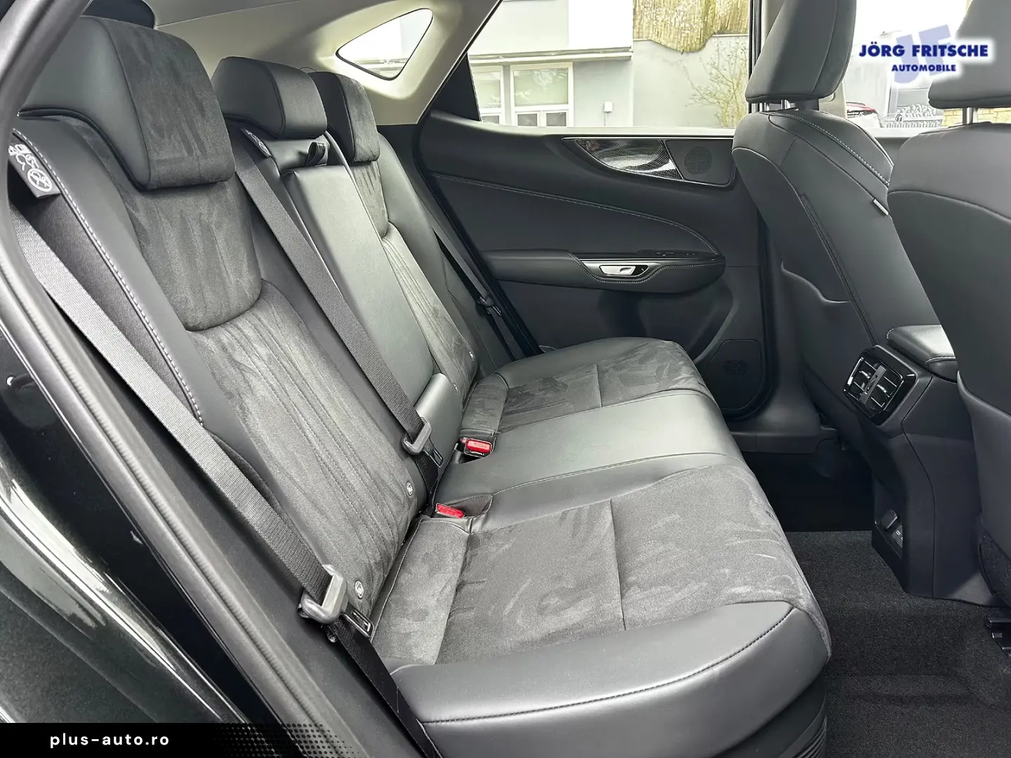 Lexus NX 350h E-Four Business