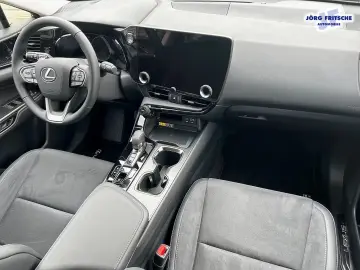 Lexus NX 350h E-Four Business