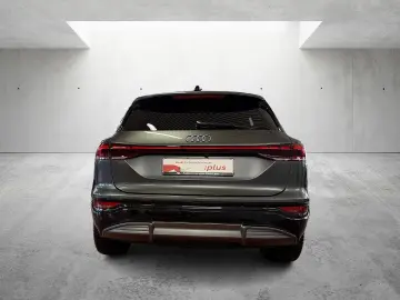 AUDI Q6 e-tron S line