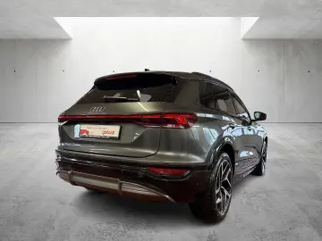 AUDI Q6 e-tron S line