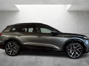 AUDI Q6 e-tron S line