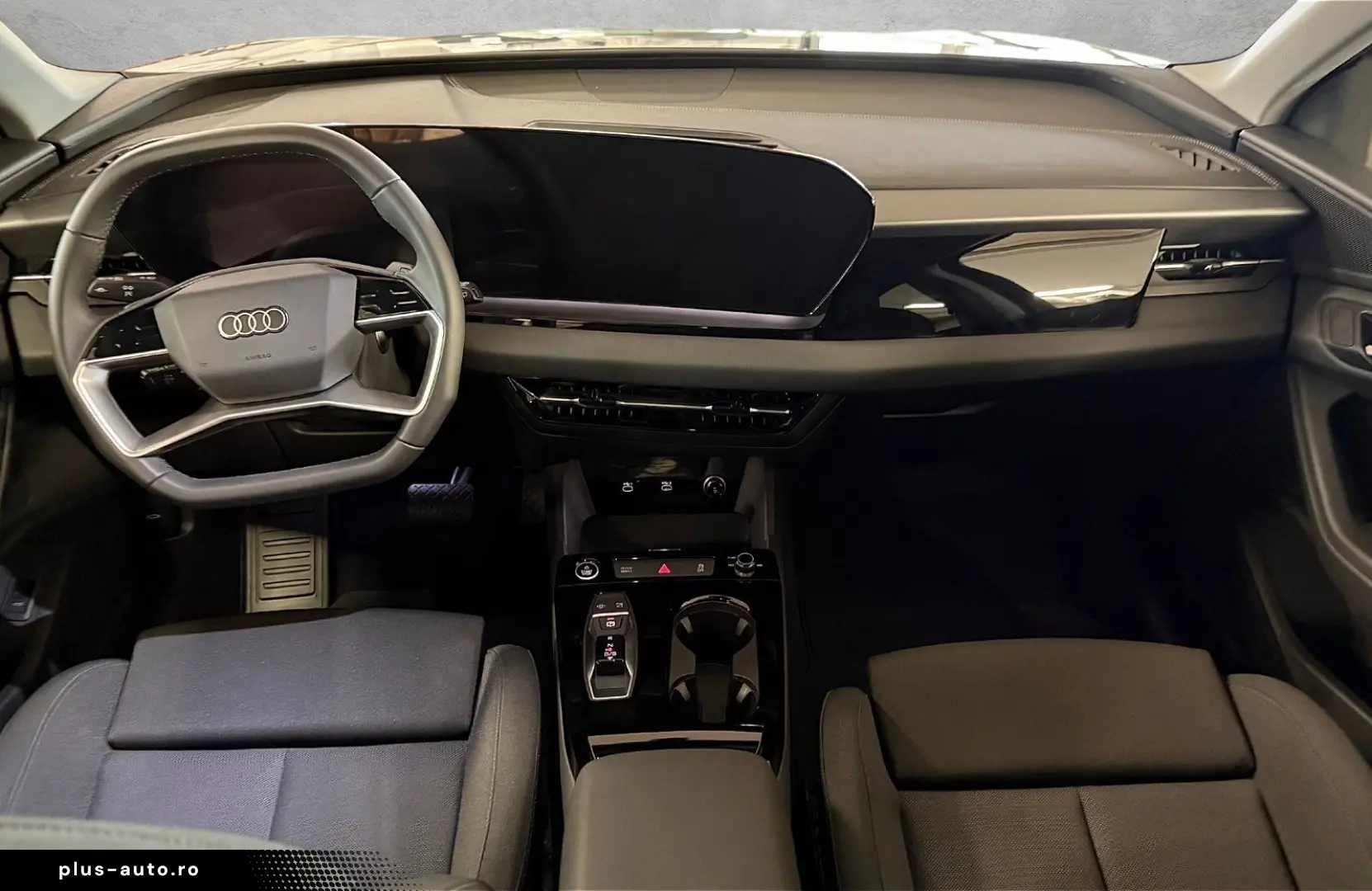 AUDI Q6 e-tron S line