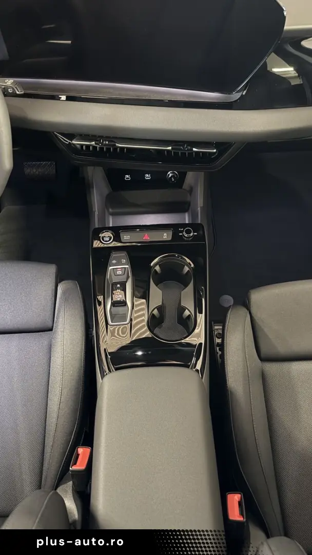 AUDI Q6 e-tron S line