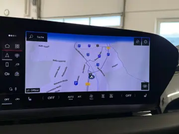 AUDI Q6 e-tron S line