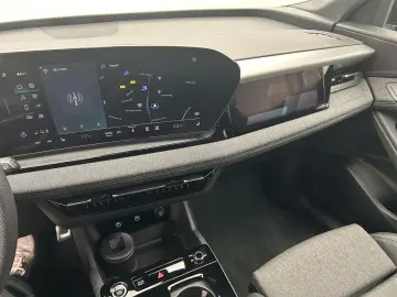 AUDI Q6 SUV e-tron S line