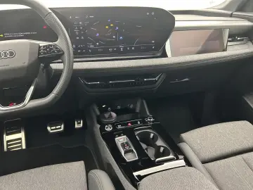 AUDI Q6 SUV e-tron S line