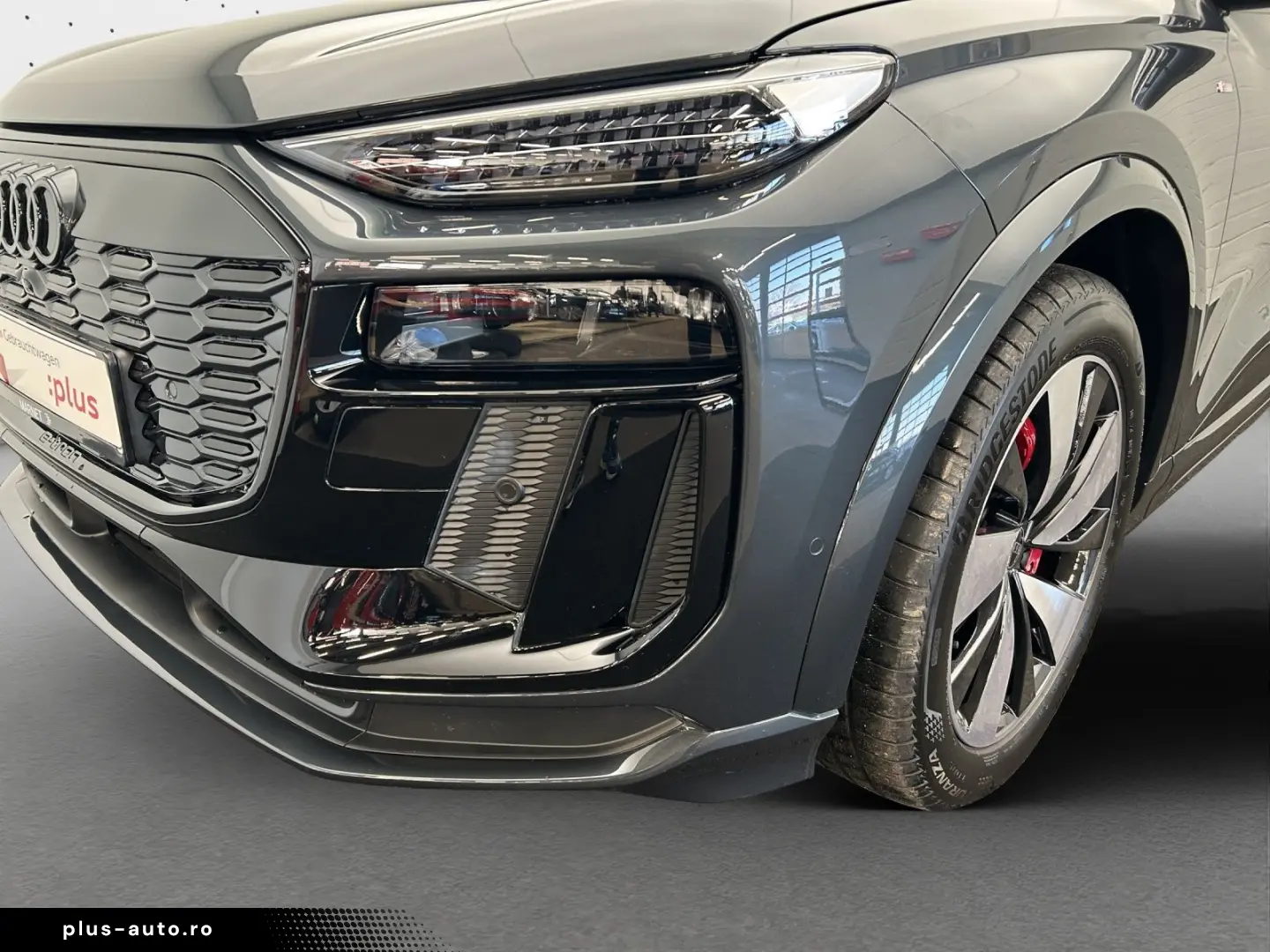 AUDI Q6 SUV e-tron S line