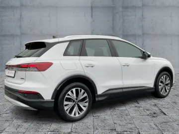 AUDI Q4 e-tron 45 QU