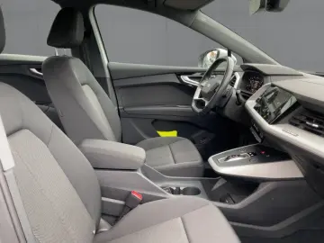 AUDI Q4 e-tron 45 QU
