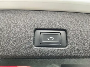 AUDI Q4 e-tron 45 QU